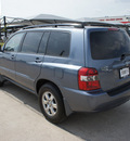toyota highlander 2005 blue suv gasoline 4 cylinders front wheel drive automatic with overdrive 76087