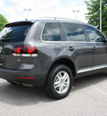 volkswagen touareg 2 2009 gray suv vr6 fsi gasoline 6 cylinders all whee drive automatic 27616