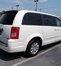 chrysler town and country 2009 white van flex fuel 6 cylinders front wheel drive automatic 32401