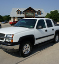 chevrolet avalanche 2003 white suv z71 gasoline 8 cylinders 4 wheel drive automatic 76087