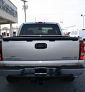 chevrolet silverado 1500 2005 silver z71 gasoline 8 cylinders 4 wheel drive automatic 27215