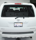 toyota 4runner 2005 white suv sr5 gasoline 6 cylinders 4 wheel drive automatic 91731