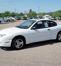 pontiac sunfire 2004 white coupe gasoline 4 cylinders front wheel drive automatic 55318