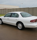 lincoln continental 1996 white sedan 4dr gasoline v8 dohc front wheel drive automatic with overdrive 76108