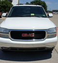 gmc yukon 2004 white suv slt 8 cylinders automatic 76087