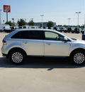 lincoln mkx 2011 silver suv mkx gasoline 6 cylinders front wheel drive automatic 76108
