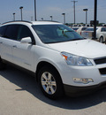 chevrolet traverse 2009 white suv lt gasoline 6 cylinders front wheel drive automatic 76087