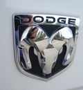 dodge ram pickup 1500 2009 white pickup truck slt gasoline 8 cylinders 4 wheel drive automatic 77388