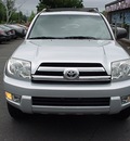 toyota 4runner 2005 gray suv sr5 gasoline 6 cylinders 4 wheel drive automatic 06019