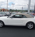 ford mustang 2012 white gasoline 6 cylinders rear wheel drive automatic 37087