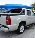 chevrolet avalanche 2010 silver z71 flex fuel 8 cylinders 4 wheel drive 6 speed automatic 76206