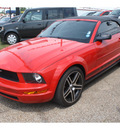 ford mustang 2008 red v6 deluxe gasoline 6 cylinders rear wheel drive automatic 77301