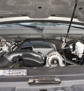chevrolet suburban 2009 gray suv ltz 1500 flex fuel 8 cylinders 2 wheel drive 6 speed automatic 76206
