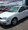 ford focus 2007 white sedan zx4 ses gasoline 4 cylinders front wheel drive automatic 77301