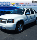 chevrolet avalanche 2012 white lt flex fuel 8 cylinders 4 wheel drive 6 speed automatic 76234