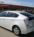 toyota prius 2011 white hatchback hybrid 4 cylinders front wheel drive cont  variable trans  76210