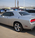 dodge challenger 2009 silver coupe r t gasoline 8 cylinders rear wheel drive standard 79925