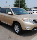 toyota highlander 2011 gold suv gasoline 6 cylinders front wheel drive automatic 76087