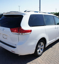 toyota sienna 2012 white van le 8 passenger gasoline 6 cylinders front wheel drive 6 speed automatic 76087