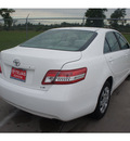 toyota camry 2011 white sedan le gasoline 4 cylinders front wheel drive automatic 77338