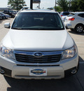subaru forester 2009 white suv 2 5 x limited gasoline 4 cylinders all whee drive automatic 76205