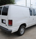 ford econoline cargo 2005 white van gasoline 8 cylinders rear wheel drive 4 speed automatic 75070