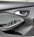 ford focus 2012 gray hatchback se flex fuel 4 cylinders front wheel drive manual 60546