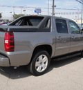 chevrolet avalanche 2007 grey suv gasoline 8 cylinders rear wheel drive automatic 79936