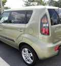 kia soul 2011 green hatchback soul! gasoline 4 cylinders front wheel drive automatic 32783