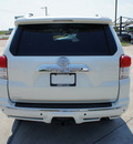 toyota 4runner 2011 white suv sr5 gasoline 6 cylinders 4 wheel drive automatic 76087