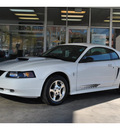 ford mustang 2003 off white coupe gasoline 6 cylinders rear wheel drive automatic with overdrive 78216