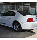 ford mustang 2003 off white coupe gasoline 6 cylinders rear wheel drive automatic with overdrive 78216