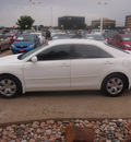 toyota camry 2009 wht sedan le gasoline 4 cylinders front wheel drive not specified 76053