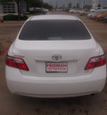toyota camry 2009 wht sedan le gasoline 4 cylinders front wheel drive not specified 76053
