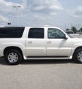 cadillac escalade esv 2004 white suv gasoline 8 cylinders all whee drive 4 speed automatic 77388