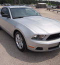 ford mustang 2010 silver coupe v6 gasoline 6 cylinders rear wheel drive not specified 77375
