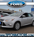 ford focus 2012 silver hatchback se flex fuel 4 cylinders front wheel drive 6 speed automatic 78523