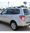 subaru forester 2012 silver wagon 2 5x premium gasoline 4 cylinders all whee drive automatic 77090