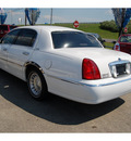 lincoln town car 1999 white sedan executive gasoline v8 rear wheel drive automatic with overdrive 77627