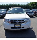 ford escape 2009 white suv xlt gasoline 4 cylinders 4 wheel drive automatic with overdrive 08902