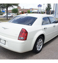 chrysler 300 2007 white sedan gasoline 6 cylinders rear wheel drive automatic 78539
