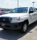 toyota tacoma 2008 white pickup truck gasoline 4 cylinders 2 wheel drive automatic 75070