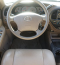 toyota sequoia 2003 white suv sr5 8 cylinders automatic 75007