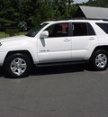 toyota 4runner 2005 white suv limited 6 cylinders automatic 06019