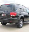 toyota sequoia 2005 black suv sr5 gasoline 8 cylinders rear wheel drive automatic with overdrive 77469