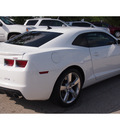 chevrolet camaro 2010 white coupe ss gasoline 8 cylinders rear wheel drive automatic with overdrive 77802