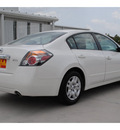 nissan altima 2012 white sedan 2 5 s gasoline 4 cylinders front wheel drive automatic 77375