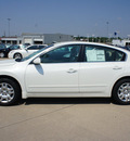 nissan altima 2012 white sedan 2 5 s gasoline 4 cylinders front wheel drive cont  variable trans  75150