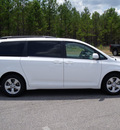 toyota sienna 2011 white van le 8 passenger gasoline 6 cylinders front wheel drive automatic 75604