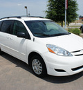 toyota sienna 2008 white van le 6 cylinders automatic 76087